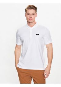 Calvin Klein Polo K10K111196 Biały Regular Fit. Typ kołnierza: polo. Kolor: biały. Materiał: bawełna