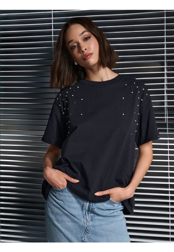 Sinsay - Koszulka - granatowy. Kolor: niebieski. Materiał: bawełna. Długość rękawa: krótki rękaw. Długość: krótkie