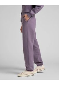 Lee - LEE RELAXED SWEATPANTS DAMSKIE SPODNIE DRESOWE WASHED PURPLE L32MTXTZ. Materiał: dresówka