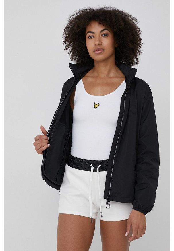Armani Exchange kurtka damska kolor czarny przejściowa. Okazja: na co dzień. Typ kołnierza: kaptur. Kolor: czarny. Materiał: materiał. Wzór: gładki. Styl: casual