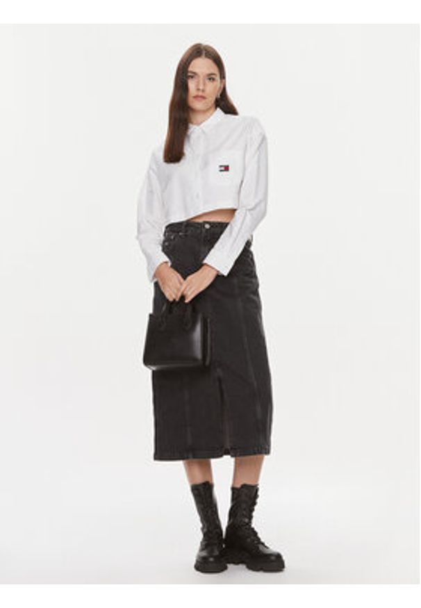 Tommy Jeans Koszula Badge DW0DW17345 Biały Relaxed Fit. Kolor: biały. Materiał: bawełna