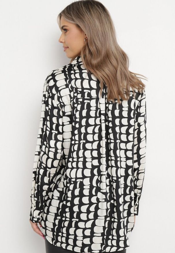 Born2be - Czarna Koszula Ozdobiona Mozaikowym Wzorem Melinn. Okazja: na co dzień. Kolor: czarny. Materiał: jeans. Wzór: aplikacja. Styl: casual, elegancki