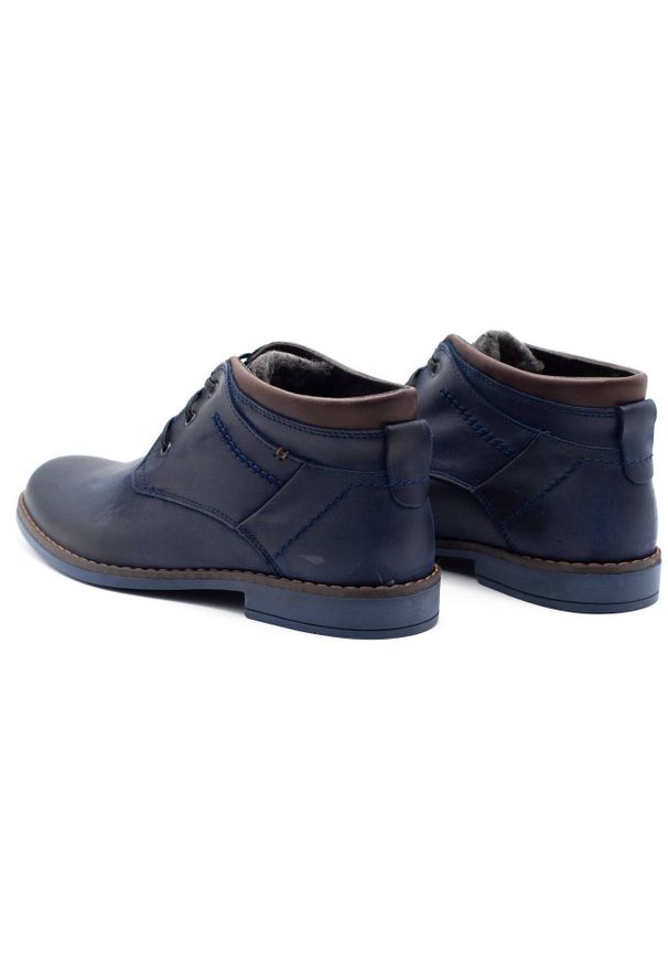 Polbut Buty męskie ocieplane J38S granatowe. Zapięcie: sznurówki. Kolor: niebieski. Materiał: skóra, jeans. Wzór: gładki. Styl: elegancki