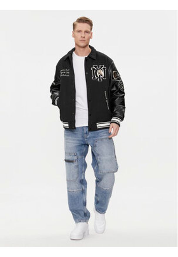 Champion Kurtka bomber 219993 Czarny Regular Fit. Kolor: czarny. Materiał: syntetyk