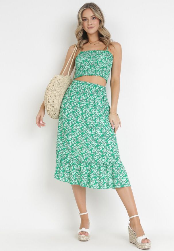 Born2be - Zielony Bawełniany Komplet 2-częściowy z Topem i Spódnicą Jaelle. Kolor: zielony. Materiał: bawełna. Wzór: aplikacja, kwiaty