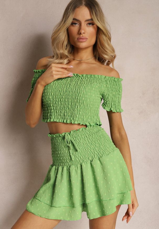 Renee - Zielony Komplet Top Hiszpanka i Spódnico-Spodenki z Falbanami oraz Gumką Rinaria. Kolor: zielony. Materiał: jeans