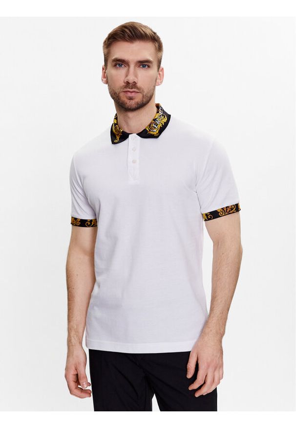 Versace Jeans Couture Polo Baroque 74GAGT18 Biały Regular Fit. Typ kołnierza: polo. Kolor: biały. Materiał: bawełna