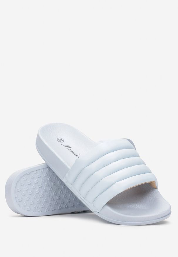 Born2be - Niebieskie Basenowe Klapki z Pikowanym Paskiem Mezia. Okazja: na co dzień. Kolor: niebieski. Styl: casual