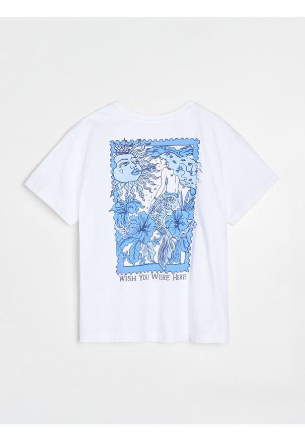 Sinsay - Bawełniana koszulka z nadrukiem na plecach - biały. Kolor: biały. Materiał: bawełna. Wzór: nadruk