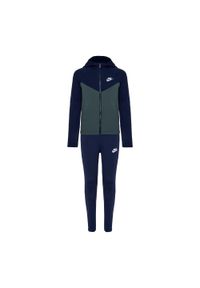 Dres dziecięcy Nike Sportswear. Okazja: na uczelnię. Kolor: niebieski. Materiał: dresówka. Styl: sportowy