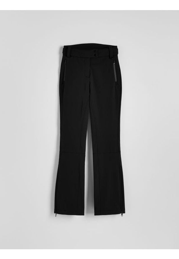 Reserved - Spodnie water-repellent z ociepleniem - czarny. Stan: podwyższony. Kolor: czarny. Materiał: tkanina