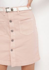 Born2be - Różowa Bawełniana Spódnica Jeansowa z Wysokim Stanem i Guzikami Lilavella. Okazja: na co dzień. Stan: podwyższony. Kolor: różowy. Materiał: jeans, bawełna. Styl: klasyczny, casual #7