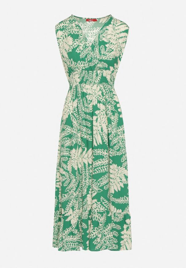 Born2be - Zielona Wiskozowa Sukienka o Rozkloszowanym Kroju z Gumką w Pasie i Dekoltem w Serek Denesta. Okazja: na co dzień. Typ kołnierza: dekolt w serek. Kolor: zielony. Materiał: wiskoza. Styl: boho, casual, elegancki