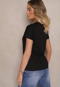 Renee - Czarny Bawełniany T-shirt z Nadrukiem Serc Nonadriel. Okazja: na co dzień. Kolor: czarny. Materiał: bawełna. Wzór: nadruk. Styl: klasyczny, casual #3