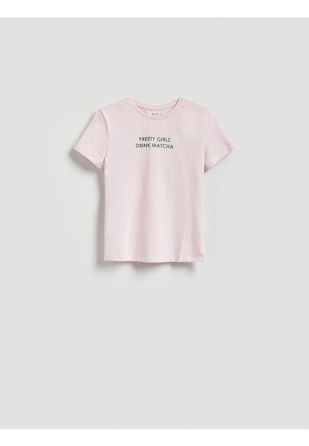 Reserved - T-shirt z nadrukiem - pastelowy róż. Kolor: różowy. Materiał: dzianina, bawełna. Wzór: nadruk