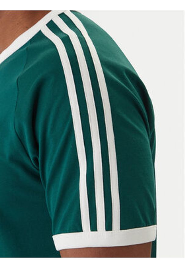Adidas - adidas T-Shirt 3-Stripes KE3534 Zielony Regular Fit. Kolor: zielony. Materiał: bawełna