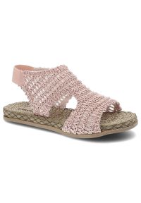 Różowe Sandały Artiker Koronkowe Buty Na Lato. Zapięcie: bez zapięcia. Kolor: różowy. Materiał: koronka. Sezon: lato. Styl: wakacyjny #1