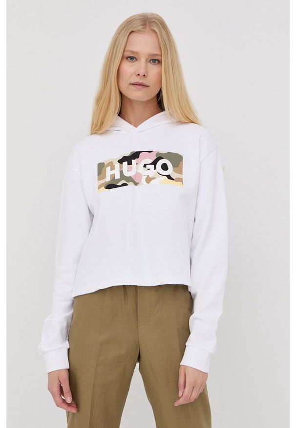 Hugo - HUGO bluza bawełniana damska kolor biały z kapturem wzorzysta. Okazja: na co dzień. Typ kołnierza: kaptur. Kolor: biały. Materiał: bawełna. Styl: casual