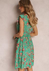 Renee - Zielona Sukienka Mini z Wiskozy z Gumką w Talii Farlock. Kolor: zielony. Materiał: wiskoza. Wzór: kwiaty. Długość: mini
