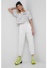 Quiksilver spodnie damskie kolor biały gładkie. Kolor: biały. Materiał: bawełna, dzianina. Wzór: gładki #3