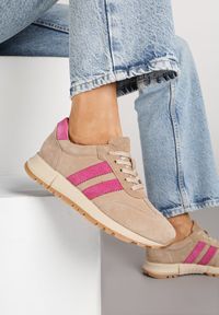 Born2be - Beżowo-Fuksjowe Skórzane Sneakersy z Ozdobnymi Paskami Felindda. Okazja: na co dzień. Zapięcie: pasek. Kolor: beżowy. Materiał: skóra #3