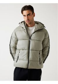 Guess Kurtka zimowa Z5BL17 WO06I Zielony Regular Fit. Kolor: zielony. Materiał: syntetyk. Sezon: zima