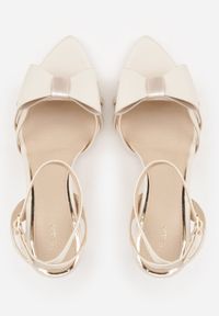 Born2be - Beżowe Sandały VICES na Szpilce z Kokardką Rosedust. Okazja: na wesele, na ślub cywilny. Zapięcie: sprzączka. Kolor: beżowy. Wzór: aplikacja. Obcas: na szpilce. Styl: klasyczny, elegancki #4