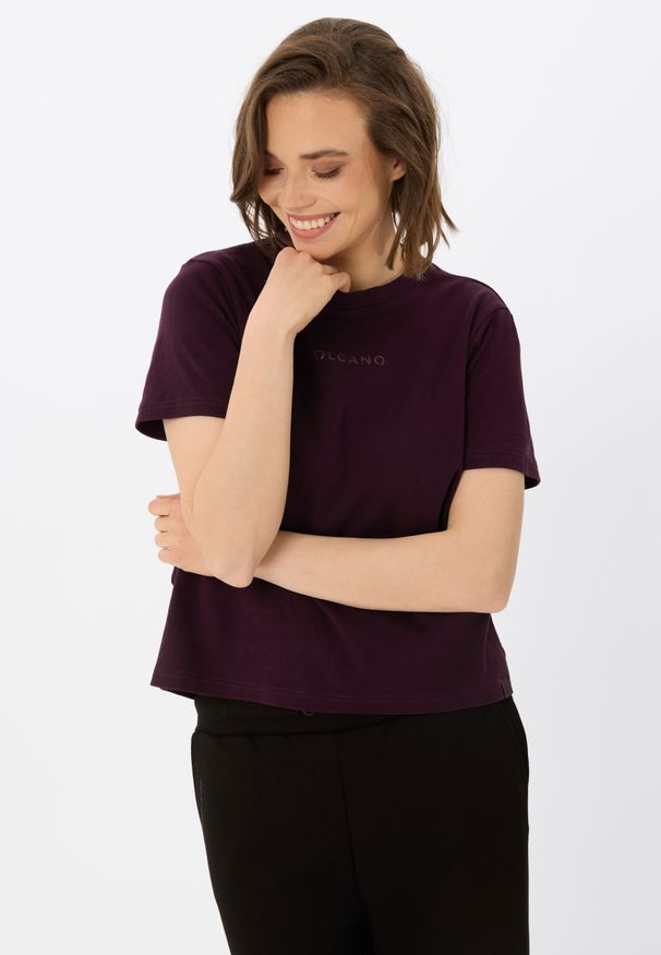 Volcano - Koszulka Comfort Fit T-AVI. Kolor: czerwony. Materiał: skóra, materiał, bawełna. Długość: krótkie. Wzór: napisy. Styl: klasyczny