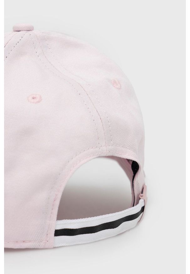 Ellesse Czapka bawełniana kolor różowy z aplikacją. Kolor: różowy. Materiał: bawełna. Wzór: aplikacja