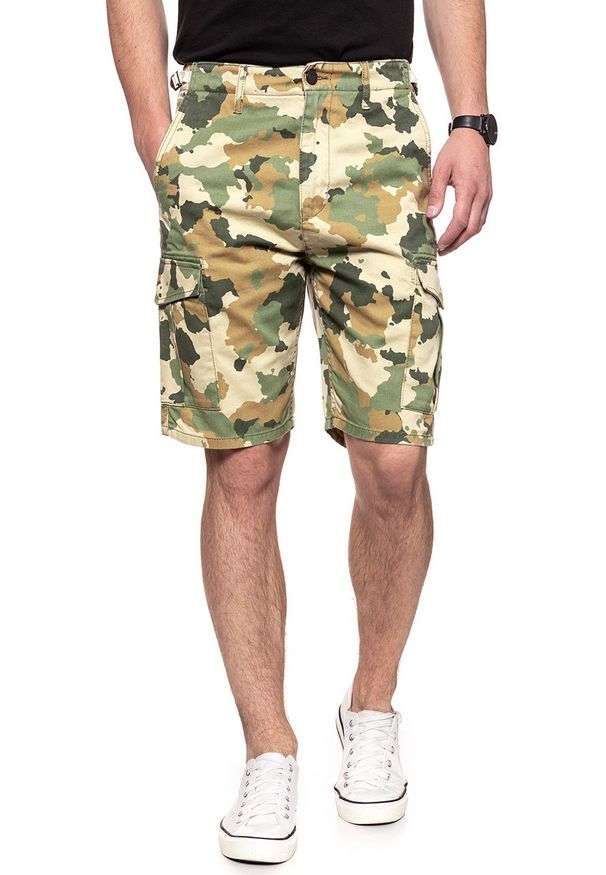 Lee - SPODENKI LEE FATIGUE SHORTS CAMOUFLAGE L73BCW03. Materiał: materiał. Wzór: moro, aplikacja