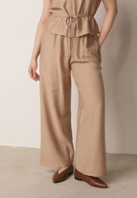 Born2be - Beżowy Wiskozowy Komplet w Stylu Safari Spodnie i Bluzka na Suwak z Wiązaniem Iphisei. Kolor: beżowy. Materiał: wiskoza #7