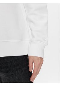 Calvin Klein Jeans Bluza Spray J30J324625 Biały Regular Fit. Kolor: biały. Materiał: bawełna #5
