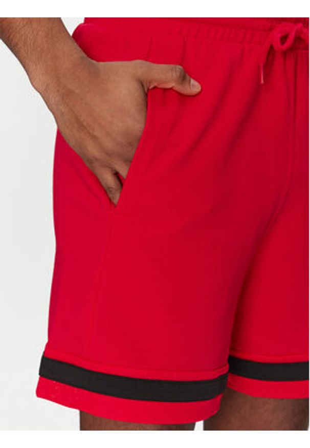 Adidas - adidas Szorty sportowe Seasonal Essentials Sport JD8089 Czerwony Regular Fit. Kolor: czerwony. Materiał: bawełna. Styl: sportowy
