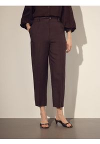 Reserved - Spodnie z lnem i wiskozą - ciemnobrązowy. Kolor: brązowy. Materiał: wiskoza, len #1