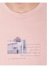 BDG Urban Outfitters T-Shirt 76516764 Różowy Loose Fit. Kolor: różowy. Materiał: bawełna #2
