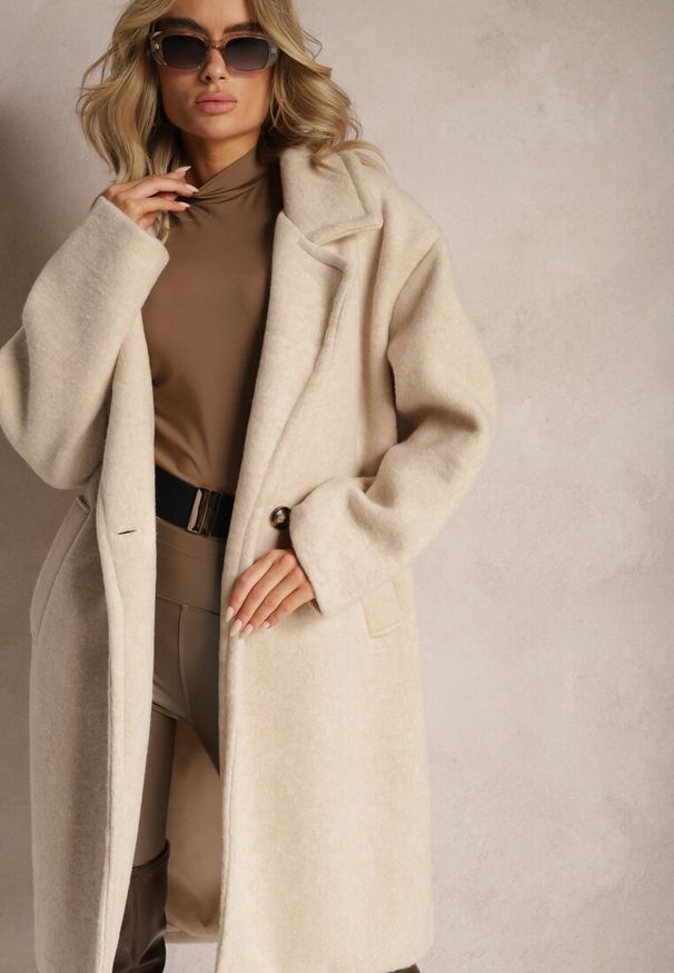 Renee - Jasnobeżowy Dwurzędowy Płaszcz Oversize z Wełną Spolete. Kolor: beżowy. Materiał: wełna. Styl: elegancki
