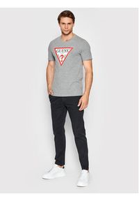 Guess T-Shirt M2YI71 I3Z11 Szary Slim Fit. Kolor: szary. Materiał: bawełna #5