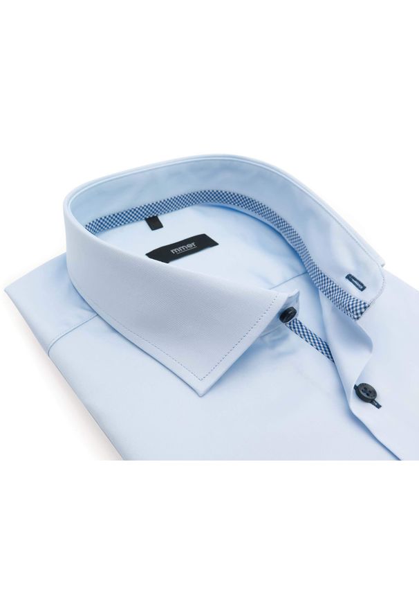 Mmer / Villaro - Koszule męskie - Błękitna koszula z długim rękawem Mmer 202. Kolor: niebieski. Materiał: bawełna, tkanina. Długość rękawa: długi rękaw. Długość: długie. Styl: elegancki