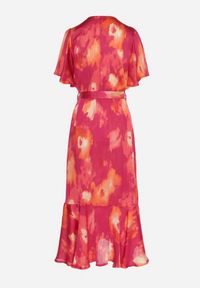 Born2be - Fuksjowo-Pomarańczowa Sukienka z Kopertowym Dekoltem z Materiałowym Paskiem i Gumką w Talii Vikiama. Okazja: na imprezę. Kolor: różowy. Materiał: materiał. Typ sukienki: kopertowe. Styl: elegancki, sportowy #2