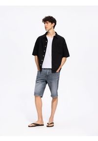 Reserved - Jeansowe szorty slim fit - szary. Kolor: szary. Materiał: jeans #1