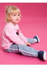 Sinsay - Jeansy pull on z ozdobną koronką - niebieski. Kolor: niebieski. Materiał: jeans, koronka. Wzór: koronka #1