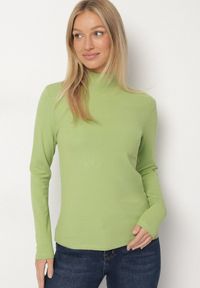 Born2be - Zielona Bluzka Golf Typu Longsleeve Altera. Okazja: do pracy, na co dzień. Typ kołnierza: golf. Kolor: zielony. Materiał: jeans. Długość rękawa: długi rękaw. Styl: elegancki, casual #4