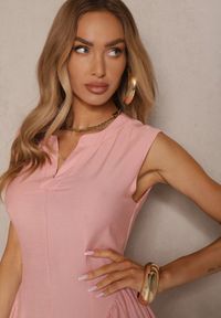 Renee - Różowa Rozkloszowana Sukienka z Wiskozy Lirune. Okazja: na co dzień. Kolor: różowy. Materiał: wiskoza. Sezon: lato. Typ sukienki: rozkloszowane. Styl: klasyczny, elegancki, casual