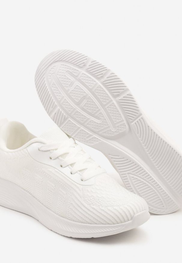 Renee - Białe Buty Sportowe Sneakersy z Tłoczonym Wzorem Amosira. Okazja: na spacer. Kolor: biały. Materiał: jeans, skóra. Sezon: wiosna. Wysokość obcasa: bez obcasa. Sport: turystyka piesza
