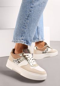 Renee - Biało-Beżowe Sneakersy na Grubej Podeszwie Pascova. Kolor: czarny. Materiał: jeans #1