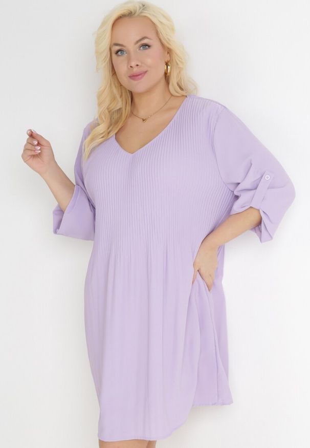 Born2be - Fioletowa Rozkloszowana Sukienka Mini z Plisowaniem Telesi. Kolekcja: plus size. Kolor: fioletowy. Długość rękawa: długi rękaw. Typ sukienki: dla puszystych. Długość: mini