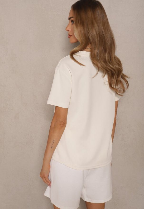 Renee - Jasnobeżowy T-shirt Zdobiony Minimalistycznym Haftem Galeneria. Okazja: na co dzień. Kolor: beżowy. Materiał: jeans. Wzór: aplikacja, haft. Styl: klasyczny, elegancki, casual