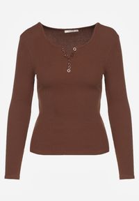 Renee - Brązowa Bawełniana Bluzka Longsleeve z Prążkowanej Tkaniny z Guziczkami Amandria. Okazja: na co dzień. Kolor: brązowy. Materiał: prążkowany, bawełna, tkanina. Długość rękawa: długi rękaw. Styl: casual #6
