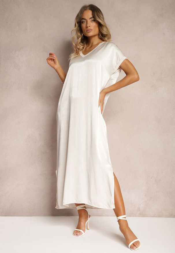 Renee - Jasnobeżowa Casualowa Sukienka z Wiskozy Oversize o Pudełkowym Kroju Morarose. Okazja: na co dzień. Kolor: beżowy. Materiał: wiskoza. Sezon: lato. Typ sukienki: oversize. Styl: casual