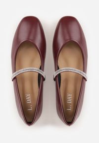 Renee - Bordowe Balerinki w Stylu Mary Jane z Paskiem z Cyrkoniami Cireris. Okazja: na imprezę. Zapięcie: pasek. Kolor: czerwony. Materiał: jeans. Styl: elegancki, klasyczny #2